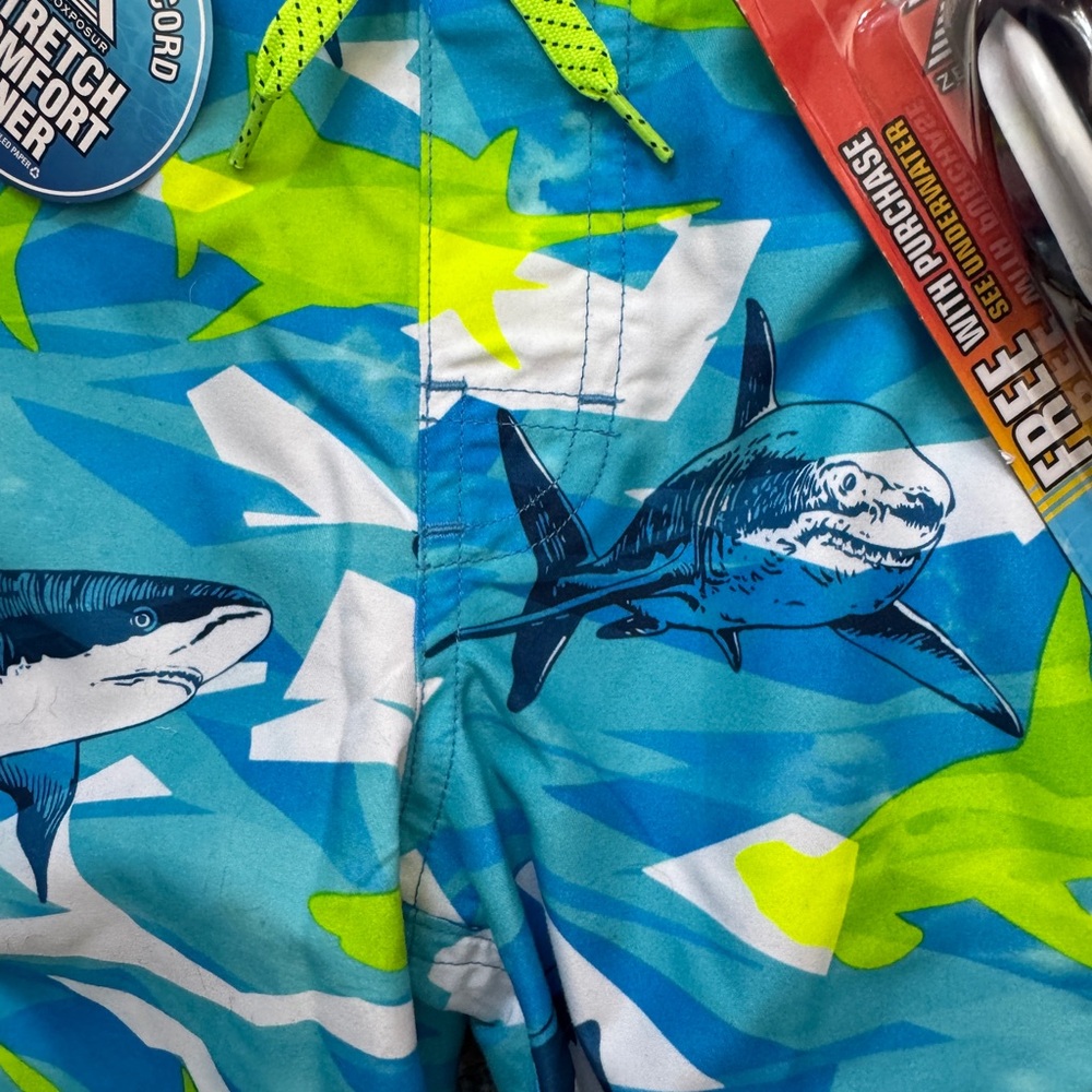 NWT Kids Shark Swim Trunks & Goggles Boys Sz 4 - 5   50 UV protect NEW. - Picture 10 of 14